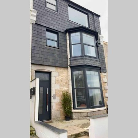 Spacious 1 Bedroom Apartment With Sea Views New Quay Eksteriør billede